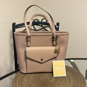 Michael Kors Jet Set Tote. Pastel Pink Saffiano Leather with Gold trim/hardware